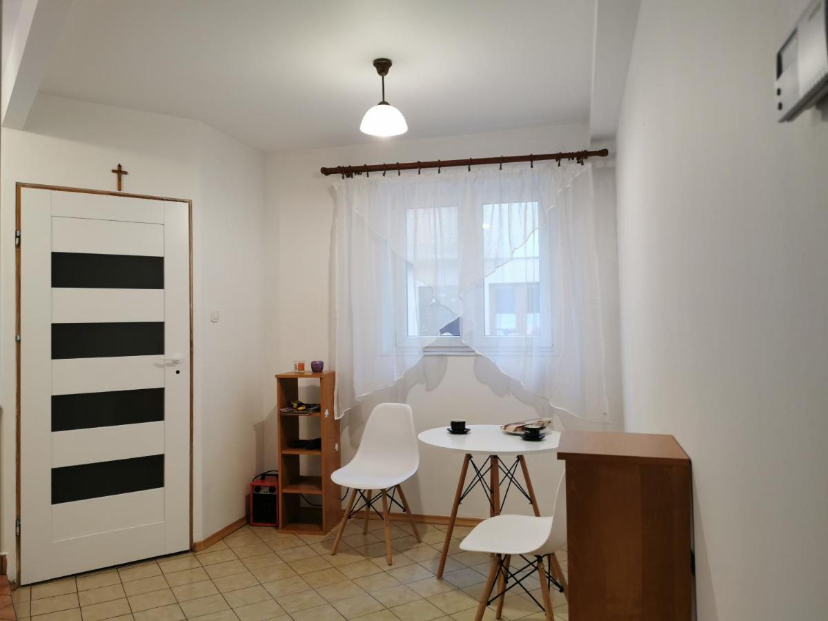 White Apartment ヤブウォンナ エクステリア 写真